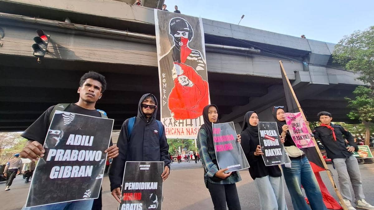 Spanduk Karhutla dan Gugatan yang Menggantung di Bawah Langit Makassar