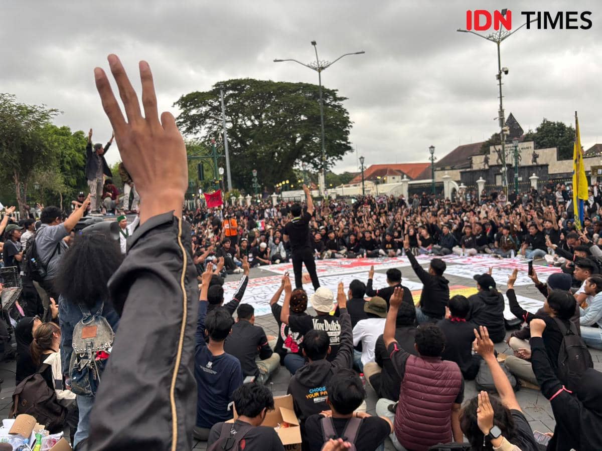 Ribuan Massa Gelar Aksi di Titik Nol Jogja, Ini Tuntutannya